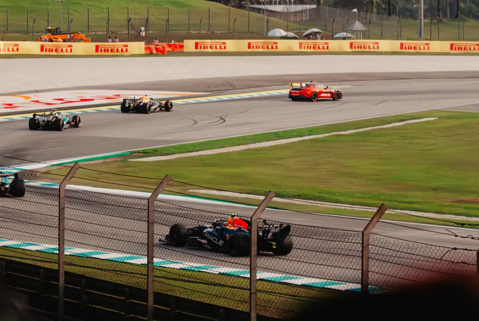 Sepang 2026: f1 photograph by Deborah Chin