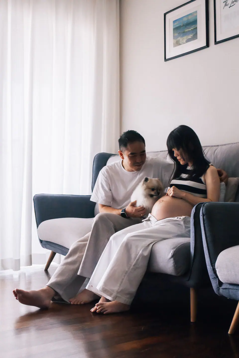 Maternity shoot 2026: portraits photograph by Deborah Chin