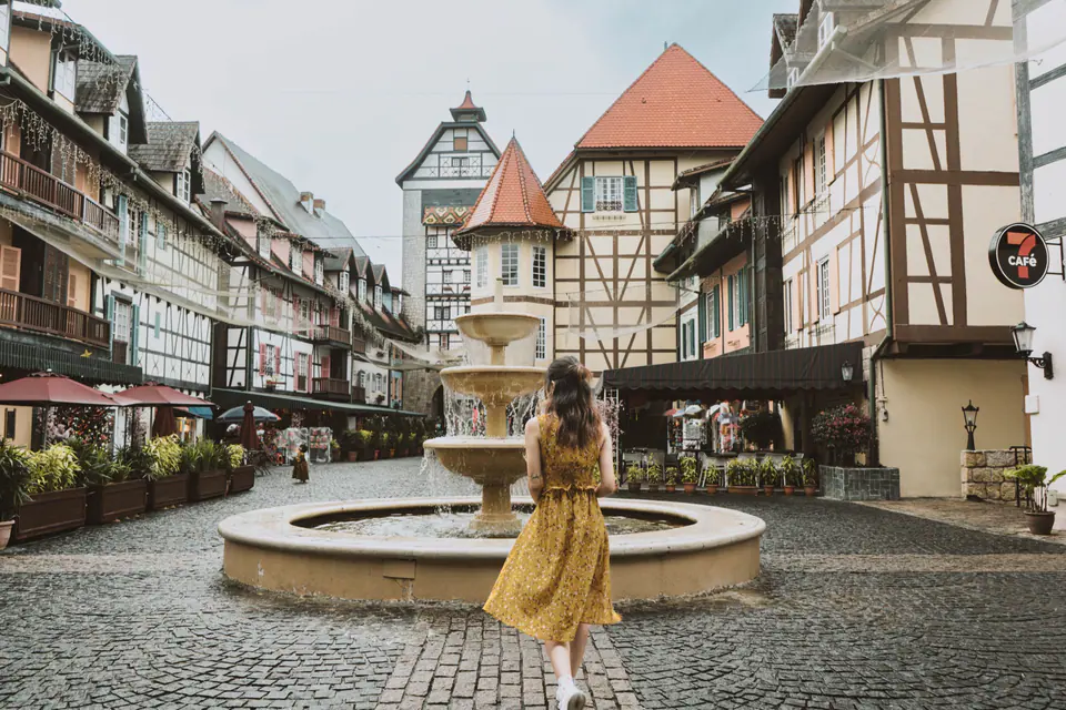 Travel & lifestyle photograph by Deborah Chin